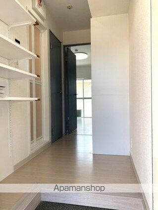 キャビンタコス[1K/17.32m2]の玄関