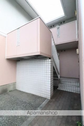 サンモールKの玄関写真