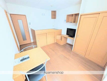 レオパレス源藤[1K/21.81m2]のリビング・居間2