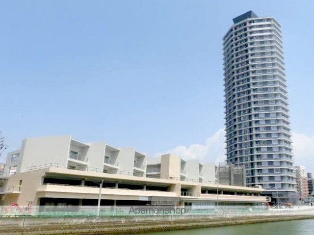 【福岡市中央区地行のマンションの外観3】