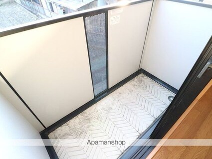 Ｄーｒｏｏｍ石山ＡＷＡＺＵ　Ｂ棟[1R/33.39m2]のバルコニー