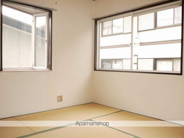 カーサービジョンの内装写真