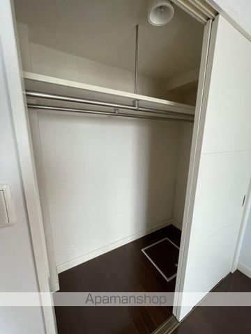 リバーフロントレジデンスの内装写真