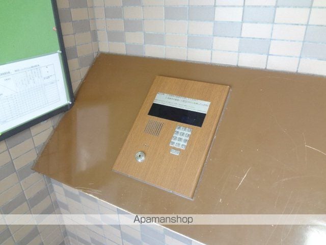 ウインズマンション周船寺駅西の玄関写真
