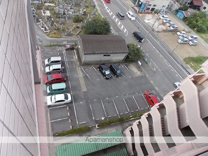 グランメゾン金城[3DK/53.5m2]の駐車場