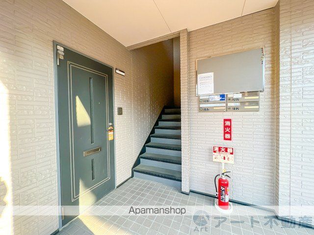 フォブールN−TOWN B棟の玄関写真