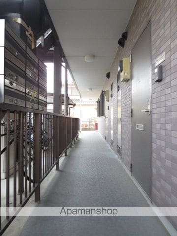 シュライン上島の玄関写真