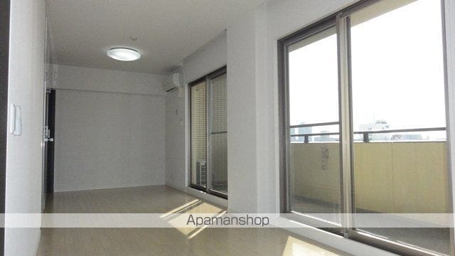 アーデン泉プレミア.の内装写真