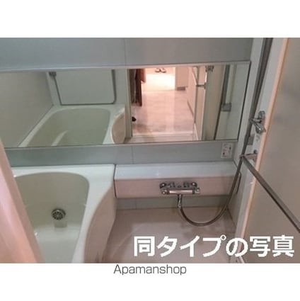 東京都千代田区神田神保町１丁目[1R/26.4m2]のバス