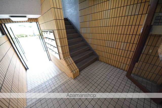 イーストハイム21の玄関写真