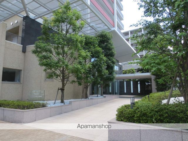 ライオンズマンションコスタ・タワー浦和の玄関写真