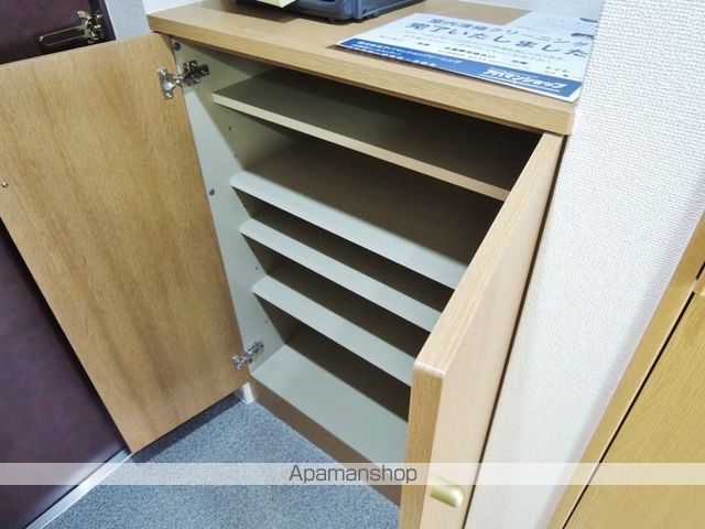 AZURE ESAKAの内装写真