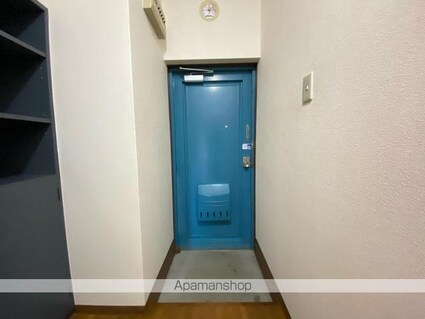 Ｌコート[1K/24m2]の玄関