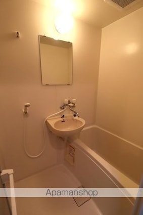 東京都小金井市東町４丁目[1K/19.7m2]のバス