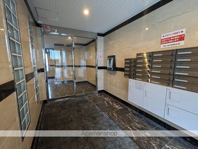 グランツ鶴見町平和大通りの玄関写真