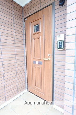 アルカンシェル東台 A棟の玄関写真