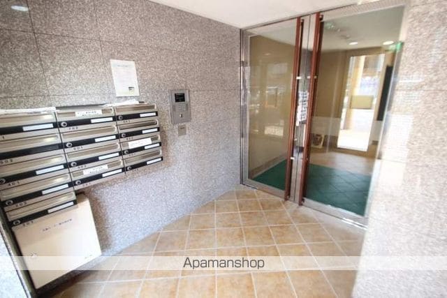 プラスパー築町の玄関写真
