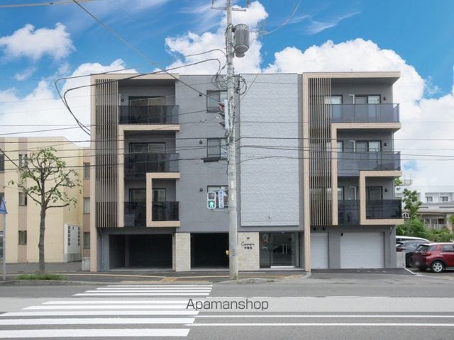 カレラ学園前の外観写真