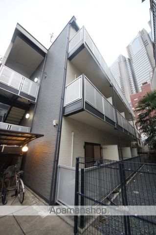 レオパレスイキ西新宿の外観写真