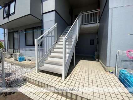 サンライフ川西[2LDK/52.66m2]の共用部2