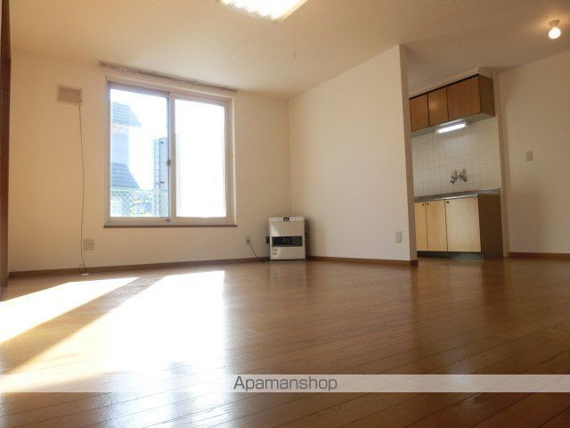中のマンションDの内装写真