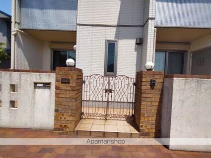 シャーメゾン水呑[2LDK/73.38m2]のエントランス1