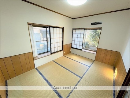松川戸建[7SLDK/202.44m2]の内装2
