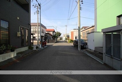 センチュリー八甲田[3LDK/70.86m2]の周辺1