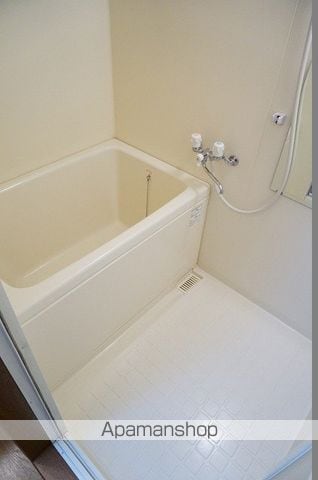 オリーブの内装写真