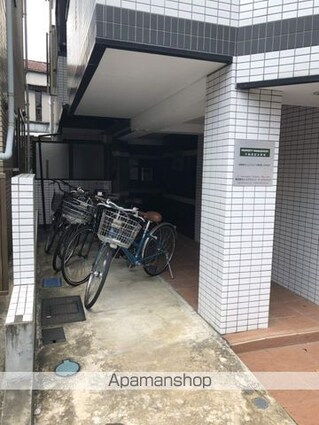 東京都中野区新井１丁目[1K/18.2m2]のエントランス2