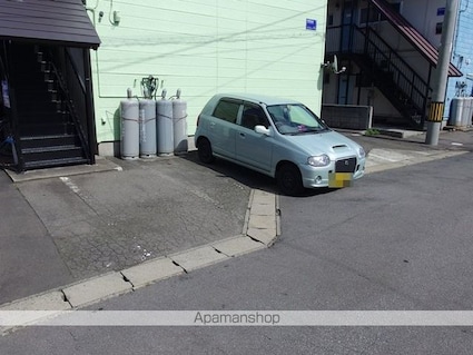 コーポ竹[2K/31.9m2]の駐車場