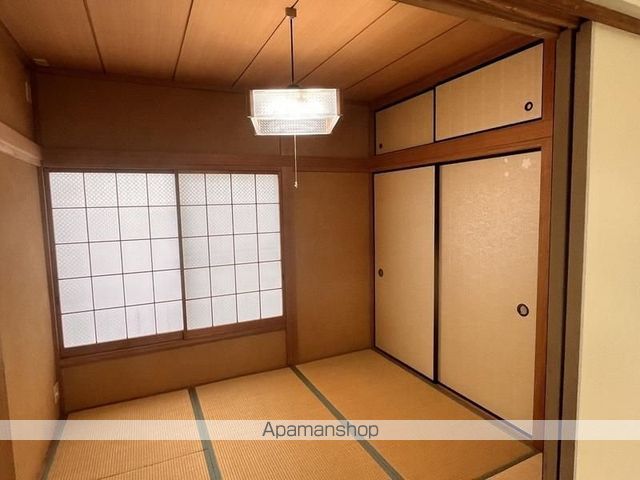 R-13026の内装写真