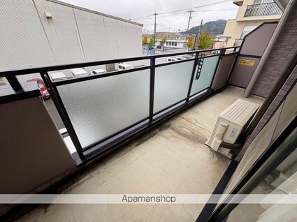 ロイヤル・シャトー一番館[3LDK/66m2]のバルコニー