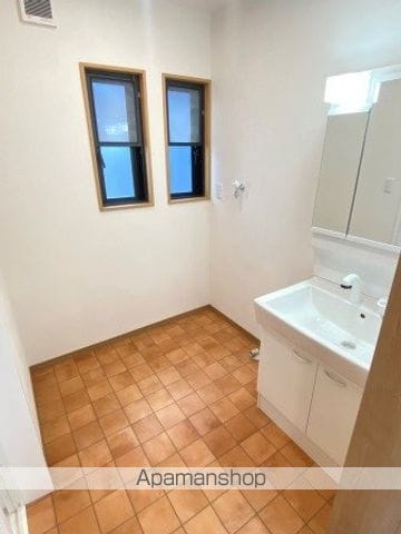 船江町1丁目貸家の内装写真