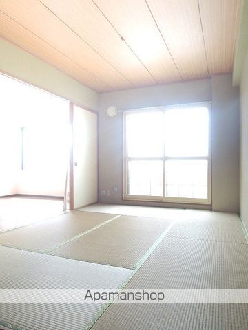 サンシャイン85の内装写真