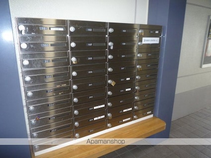 コーポレート東小金井[2LDK/65.67m2]の共用部2