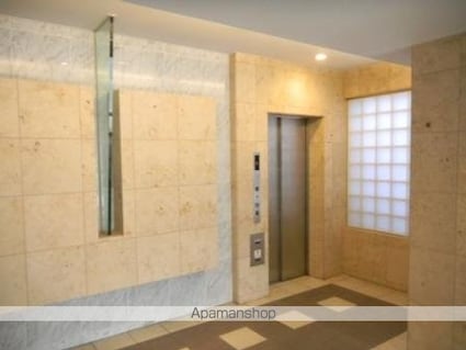 ドゥーエ両国[1R/24.03m2]のエントランス1