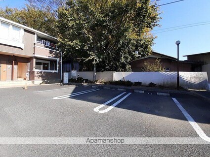 ラリュールＡ[1LDK/46.06m2]の駐車場