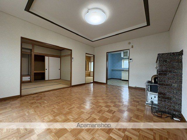 吉野4条南5丁目4-13 貸家の内装写真
