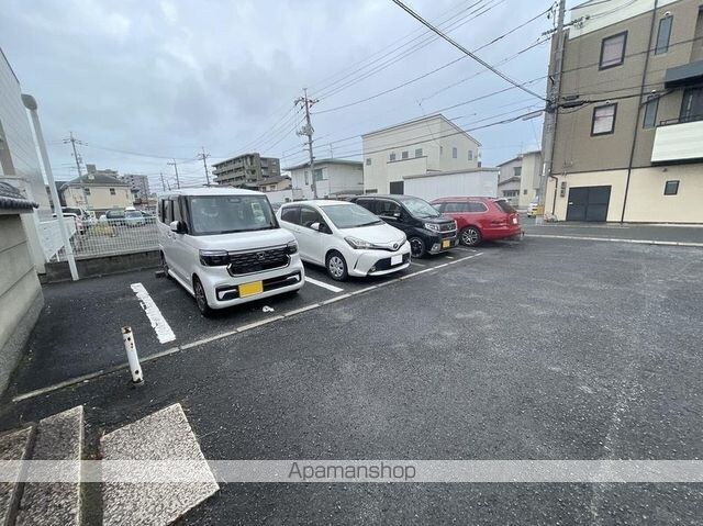 レオパレスファインドリーム[1K/19.87m2]の駐車場1