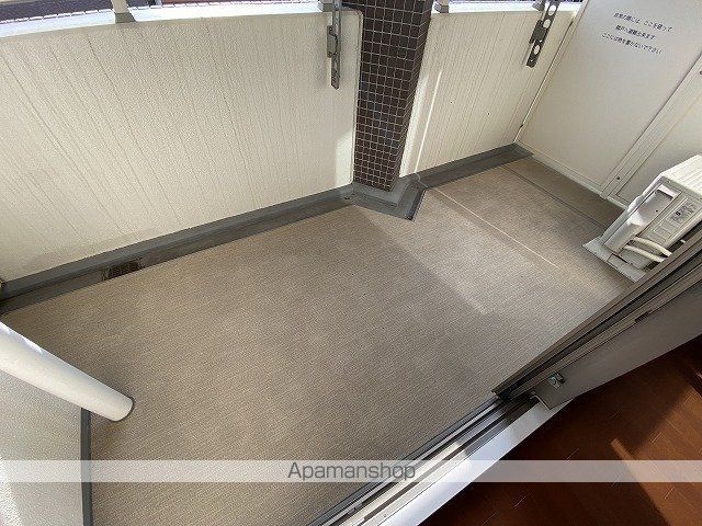 ロイヤルパークス桃坂の内装写真