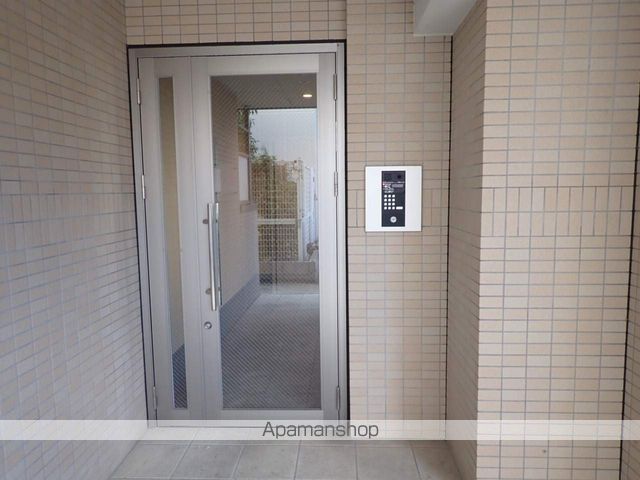 フィオレンテ栄町の玄関写真
