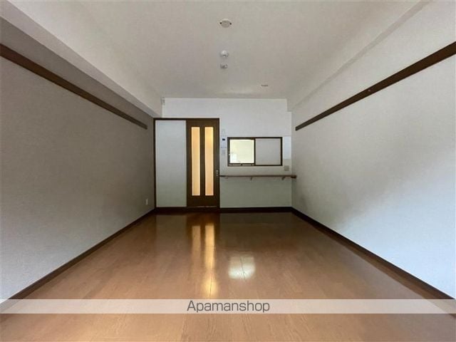 越路ハイツの内装写真