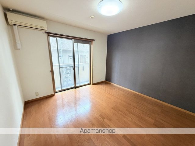 沼津市 3階建 築20年の内装写真