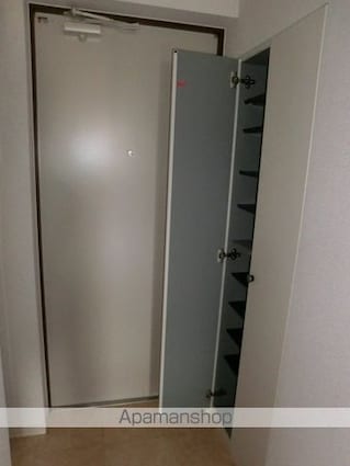Ｌａ　Ｄｏｕｃｅｕｒ千葉中央[1K/25.95m2]の玄関