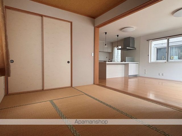 浜松市中央区 2階建 築13年の内装写真