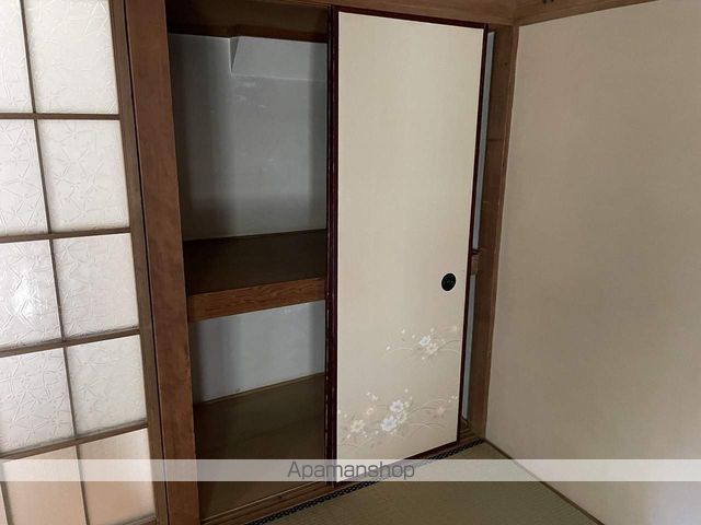 砂新田貸家の内装写真