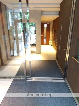 ロイジェントパークス四ツ谷[1R/40.68m2]のエントランス