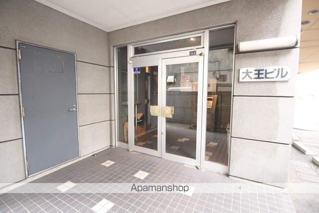 メニーズコート麻生中央の玄関写真
