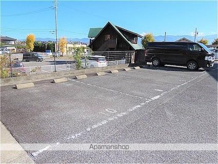レオパレス若槻Ⅱ[1K/23.74m2]の駐車場